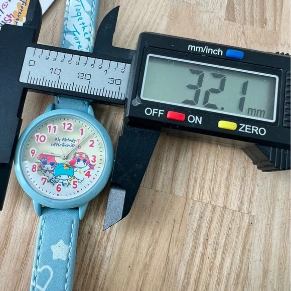 NWT Sanrio my melody little twin stars fashion watch NEW BATTERY - Picture 8 of 9